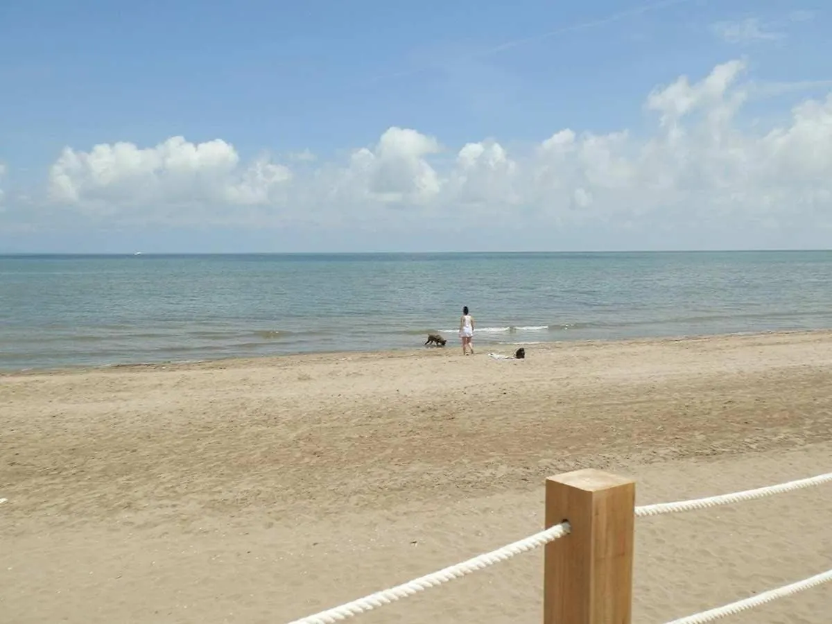Casa Cerca Del Mar Con Piscina Privada, Wifi, Aire Opcional, Admite Mascotas, Playa Y Piscina Para Perros - Es-184-46 Riumar Spain